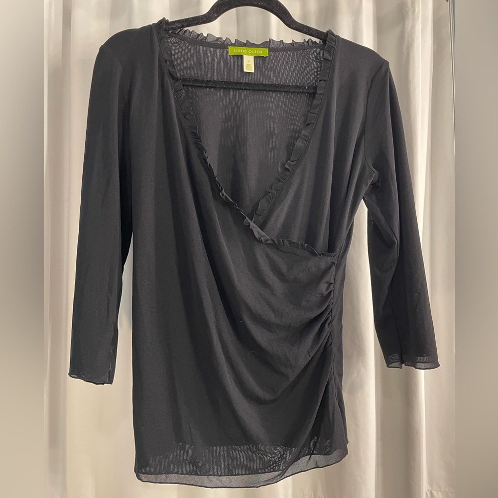 Sigrid Olsen wide-sleeve, deep-cut dressy top in black. Size M.